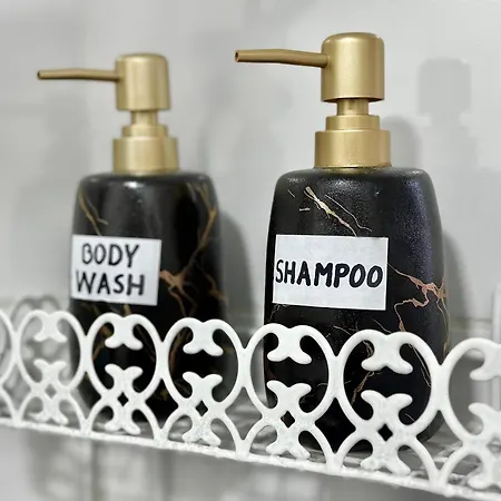 Cozy Modern * Τίρανα