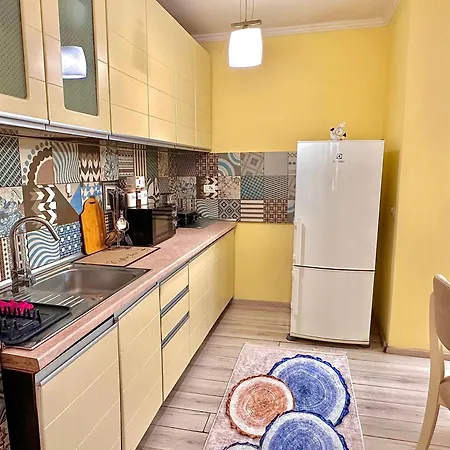 Cozy Modern 티라나